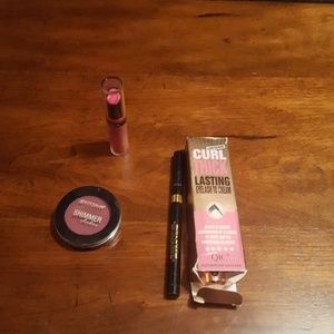 Makeup bundle